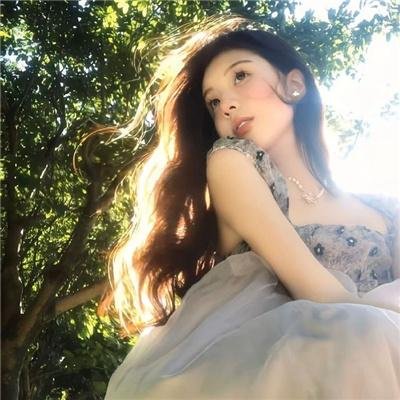 他的模样